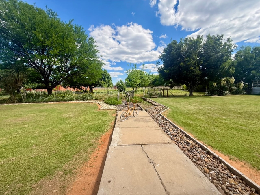 3 Bedroom Property for Sale in Bloemfontein Rural Free State